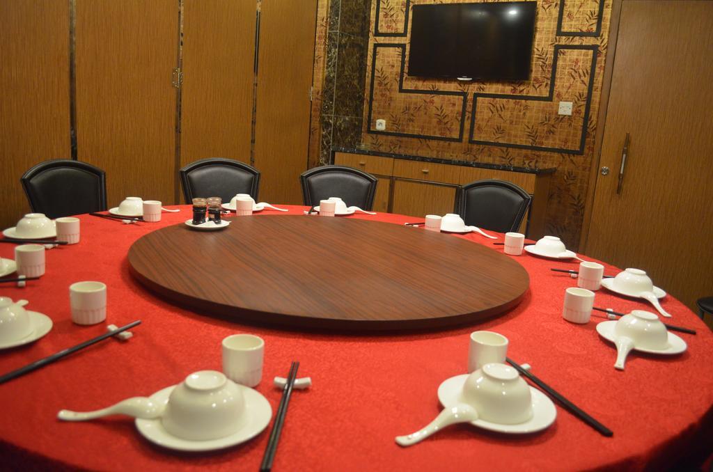 ג'קרטה Mustika Gajah Mada Hotel מראה חיצוני תמונה