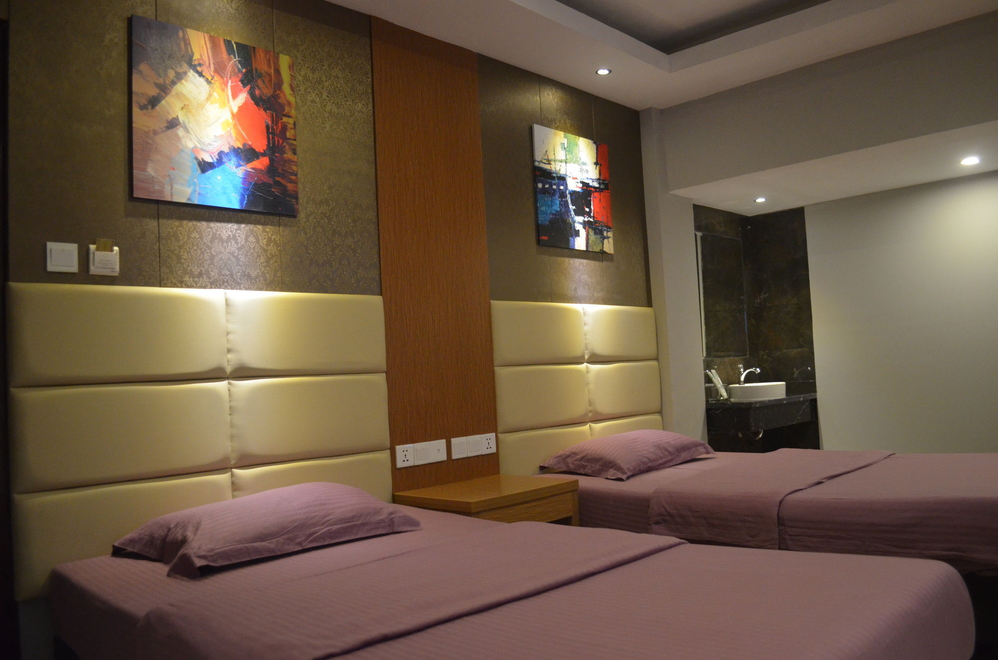 ג'קרטה Mustika Gajah Mada Hotel מראה חיצוני תמונה